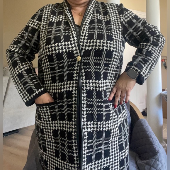 NWT ANNE KLEIN LONG CARDIGAN/SWEATER. ONE BUTTON CLOSURE. Elegant and cozy. - Picture 6 of 16